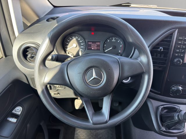 MERCEDES-BENZ Vito usata 9