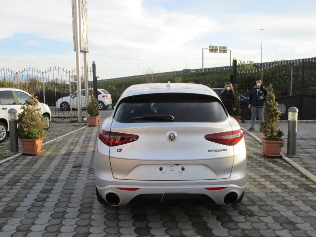 ALFA ROMEO Stelvio usata, con Alzacristalli elettrici
