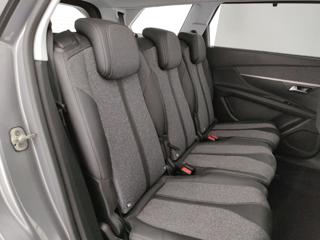 PEUGEOT 5008 usata, con Touch screen