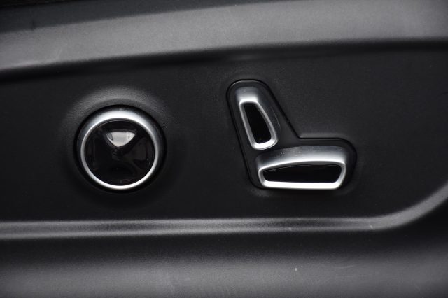 MASERATI Grecale usata, con MP3