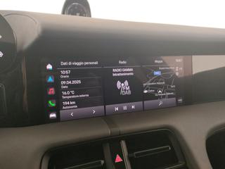 PORSCHE Taycan usata, con Luci diurne LED