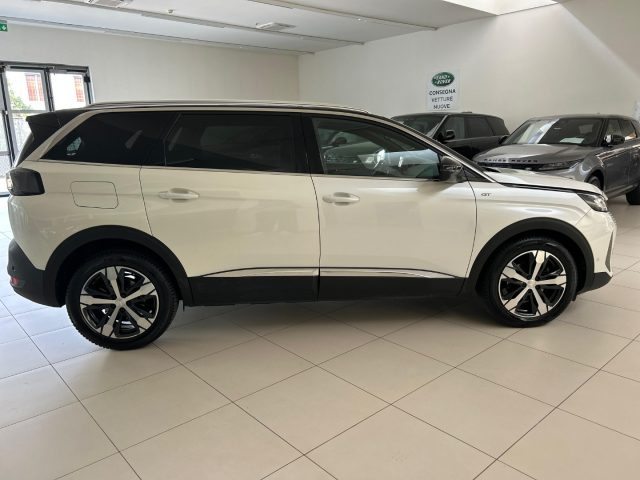 PEUGEOT 5008 usata, con Cerchi in lega