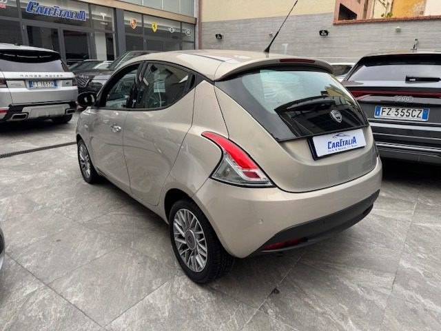 LANCIA Ypsilon usata, con Autoradio