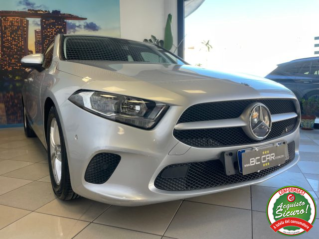 MERCEDES-BENZ A 180 usata, con Sensori di parcheggio posteriori