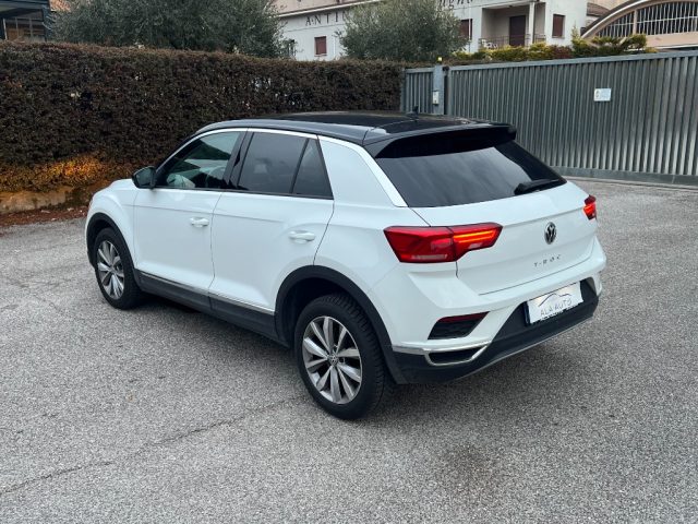 VOLKSWAGEN T-Roc usata, con Autoradio