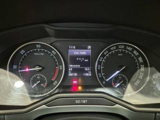 SKODA Superb usata, con Controllo automatico clima