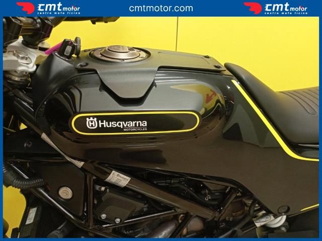 HUSQVARNA Svartpilen 401 usata 11