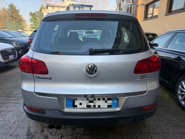 VOLKSWAGEN Tiguan usata, con Autoradio
