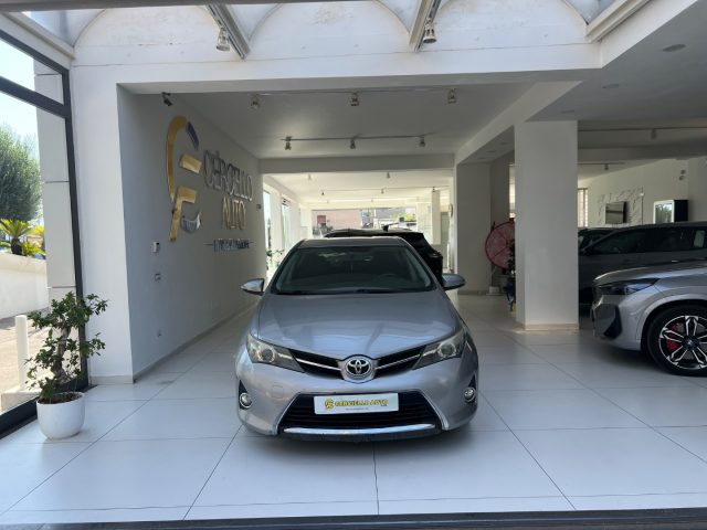 TOYOTA Auris usata, con Chiusura centralizzata