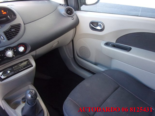 RENAULT Twingo usata, con Sensore di pioggia