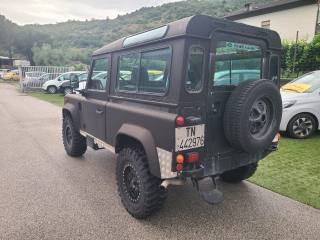 LAND ROVER Defender usata 2