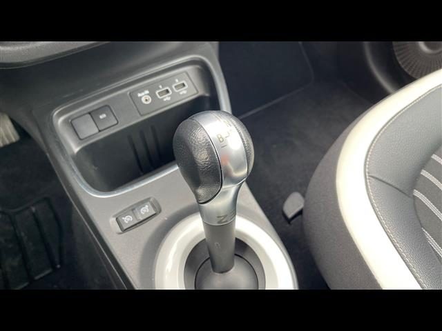 RENAULT Twingo usata, con Autoradio