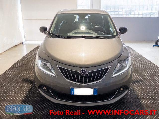 LANCIA Ypsilon usata, con Autoradio digitale