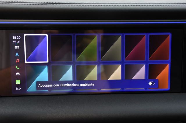 PORSCHE Macan usata, con MP3