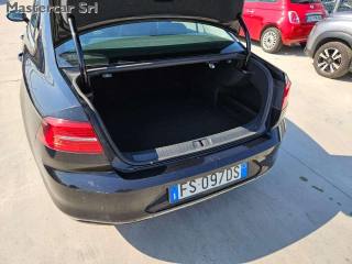 VOLKSWAGEN Passat usata, con Autoradio