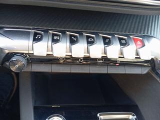 PEUGEOT 3008 usata, con Sistema di navigazione