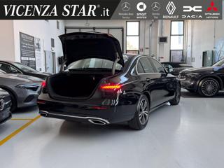 MERCEDES-BENZ E 200 usata, con Fari LED