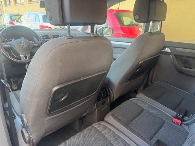VOLKSWAGEN Touran usata, con Fendinebbia