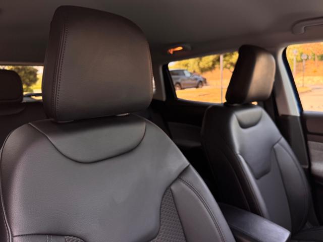 JEEP Compass usata, con Sedile posteriore sdoppiato