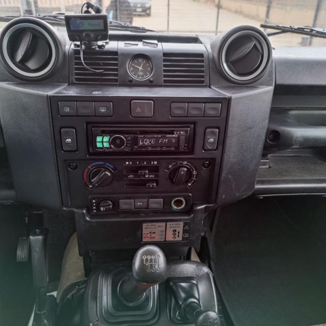 LAND ROVER Defender usata 9