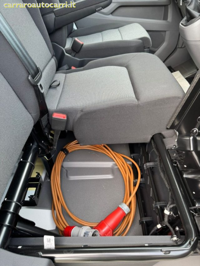 VOLKSWAGEN Crafter usata, con Bluetooth