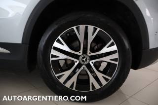 MERCEDES-BENZ GLA 180 usata, con Sensori di parcheggio anteriori