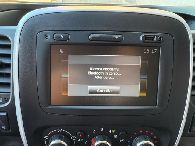 RENAULT Trafic usata, con Bracciolo