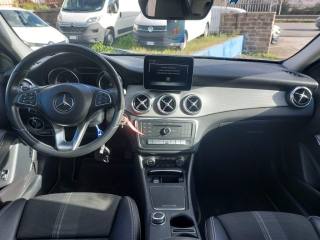 MERCEDES-BENZ GLA 200 usata 8