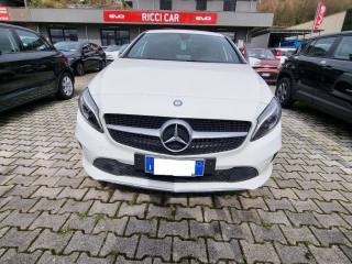 MERCEDES-BENZ A 200 d Sport