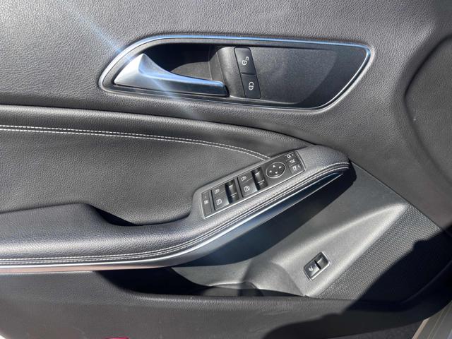 MERCEDES-BENZ CLA 200 usata, con Controllo automatico clima