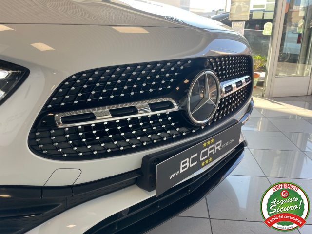 MERCEDES-BENZ GLA 200 usata, con Touch screen