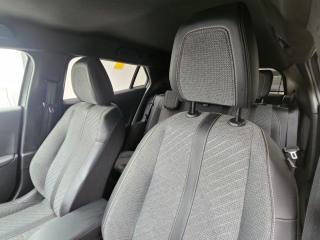 PEUGEOT 208 usata, con Sensori di parcheggio anteriori