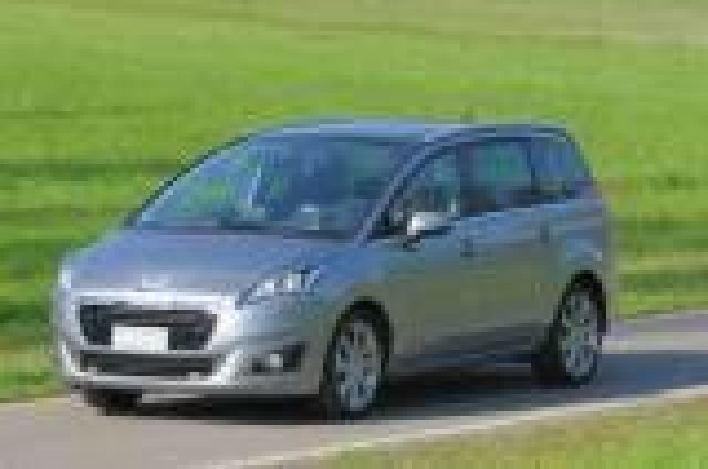 PEUGEOT 5008 usata, con ABS