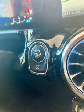 MERCEDES-BENZ GLA 220 usata, con Bracciolo