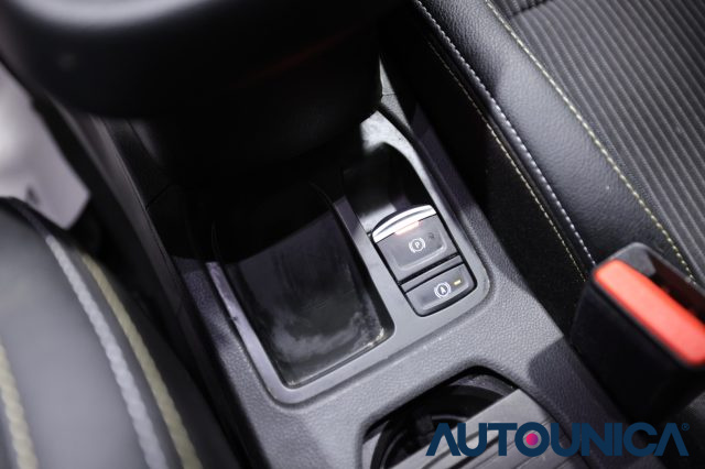 RENAULT Clio usata, con Specchietti laterali elettrici