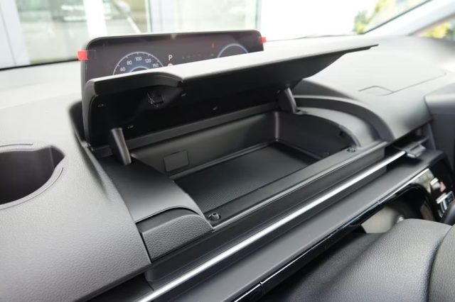 HYUNDAI Staria usata, con Volante in pelle