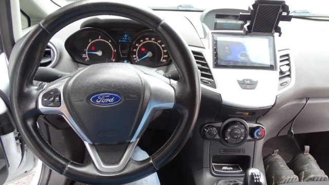 FORD Fiesta usata, con Vetri oscurati