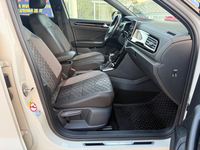 VOLKSWAGEN T-Roc usata, con Telecamera per parcheggio assistito
