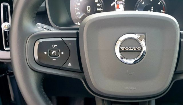 VOLVO XC40 usata, con Controllo trazione