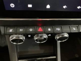 RENAULT Arkana usata, con Hill holder