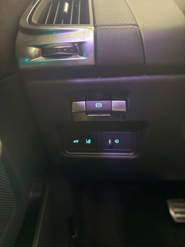 JAGUAR E-Pace usata 2