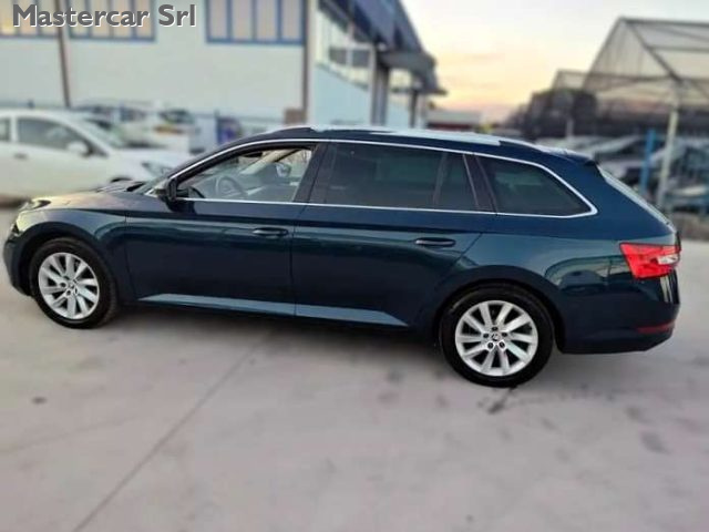 SKODA Superb usata, con Airbag Passeggero
