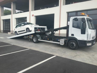IVECO LKW/TRUCKS usata, con Servosterzo