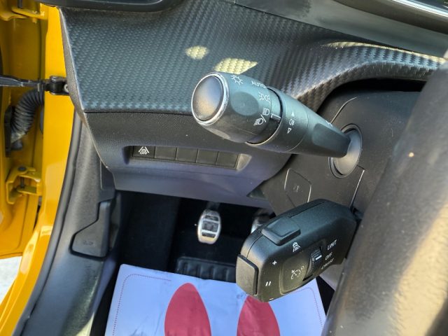 PEUGEOT 208 usata, con Specchietti laterali elettrici