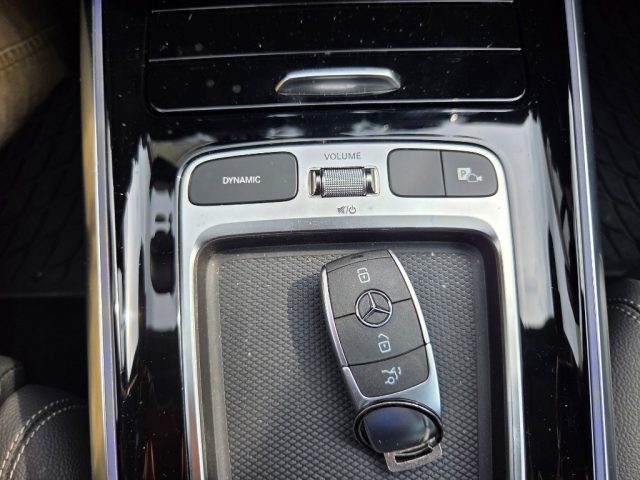 MERCEDES-BENZ GLA 180 usata, con Cronologia tagliandi