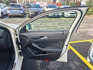 MERCEDES-BENZ A 180 usata, con Airbag testa