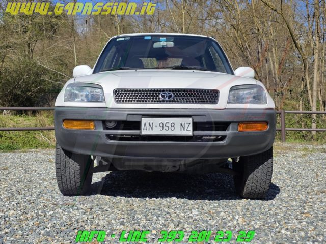 TOYOTA RAV 4 MY23 usata, con Alzacristalli elettrici