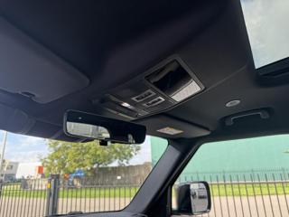 LAND ROVER Defender usata, con Controllo automatico clima