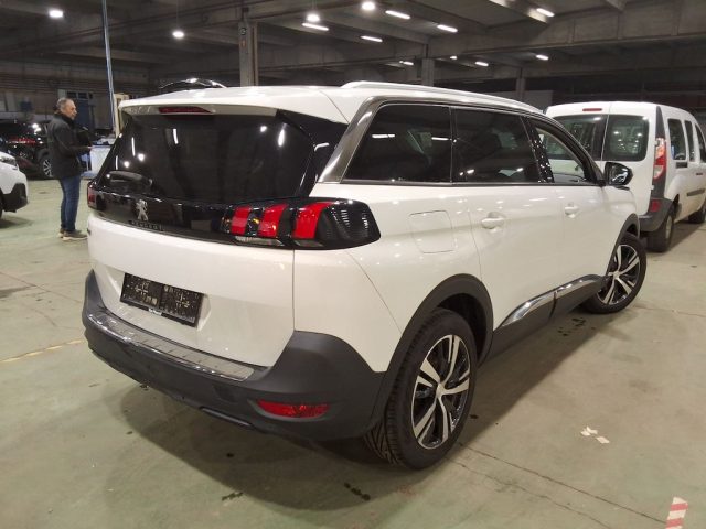 PEUGEOT 5008 usata, con Airbag laterali
