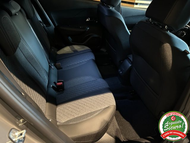 PEUGEOT 2008 usata, con Sistema di navigazione